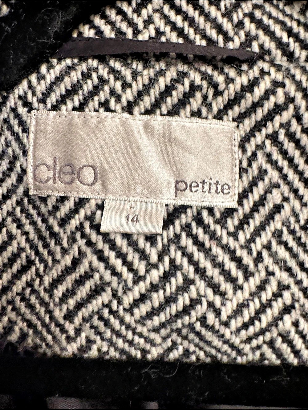 24” ptp Cleo Petite Wool Blend A-Line Coat – Size 14 Petite – Black & Ivory Herr - Picture 10 of 15